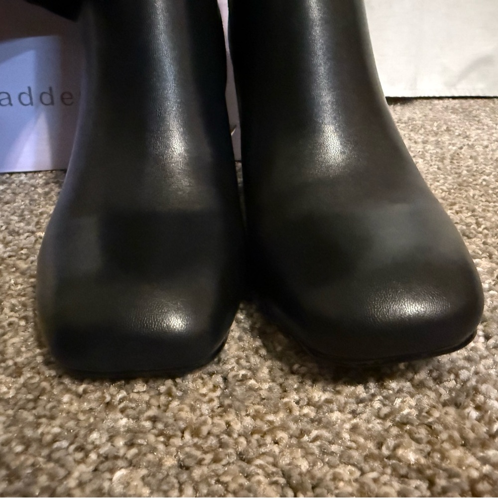 Black Knee-High Women's Boot - Picture 6 of 9